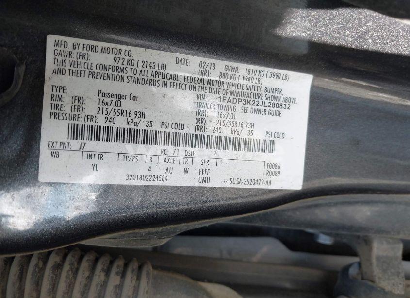 Photo 9 of 2018 Ford Focus SE (VIN 1FADP3K22JL280832)