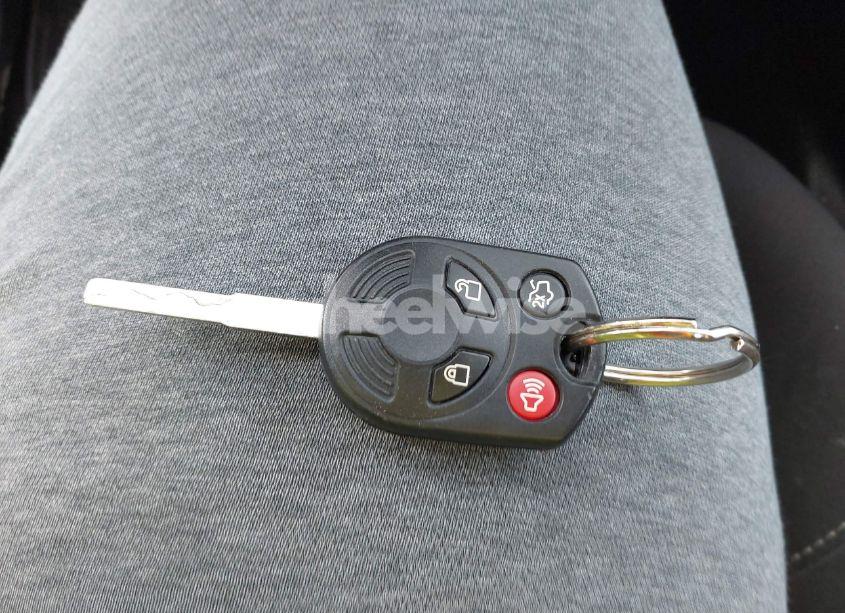 Photo 11 of 2018 Ford Focus SE (VIN 1FADP3K22JL285268)