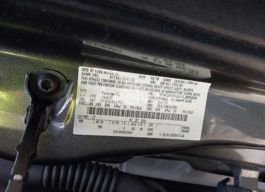 Photo 9 of 2018 Ford Focus SE (VIN 1FADP3K22JL285268)