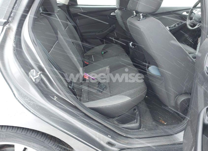 Photo 8 of 2013 Ford Focus SE (VIN 1FADP3K23DL168643)