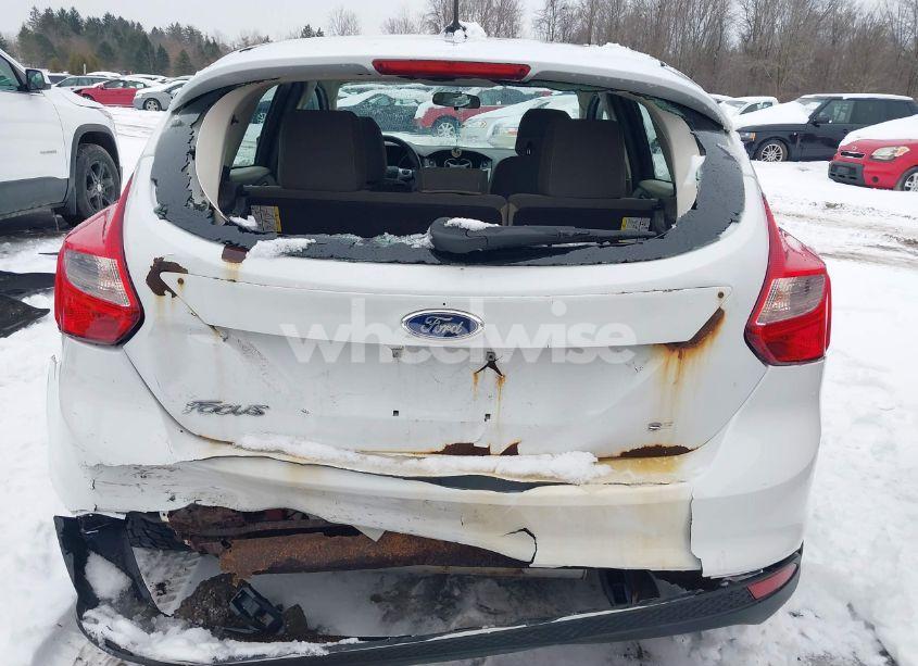 Photo 16 of 2013 Ford Focus SE (VIN 1FADP3K23DL230297)