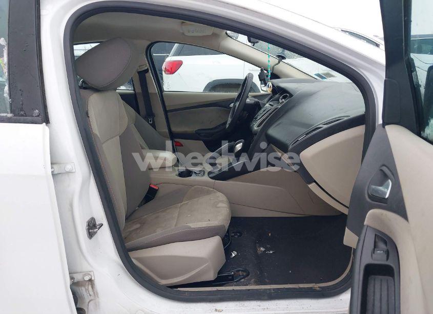 Photo 5 of 2013 Ford Focus SE (VIN 1FADP3K23DL230297)