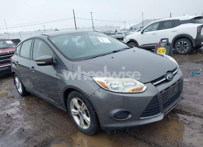 2013 Ford Focus SE (VIN 1FADP3K23DL232311) main photo