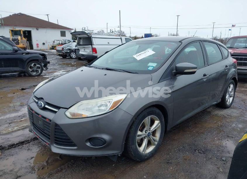 Photo 2 of 2013 Ford Focus SE (VIN 1FADP3K23DL232311)