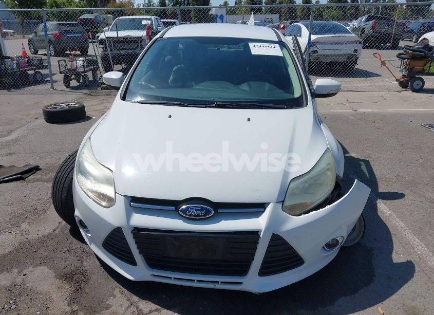Photo 13 of 2013 Ford Focus SE (VIN 1FADP3K23DL279077)