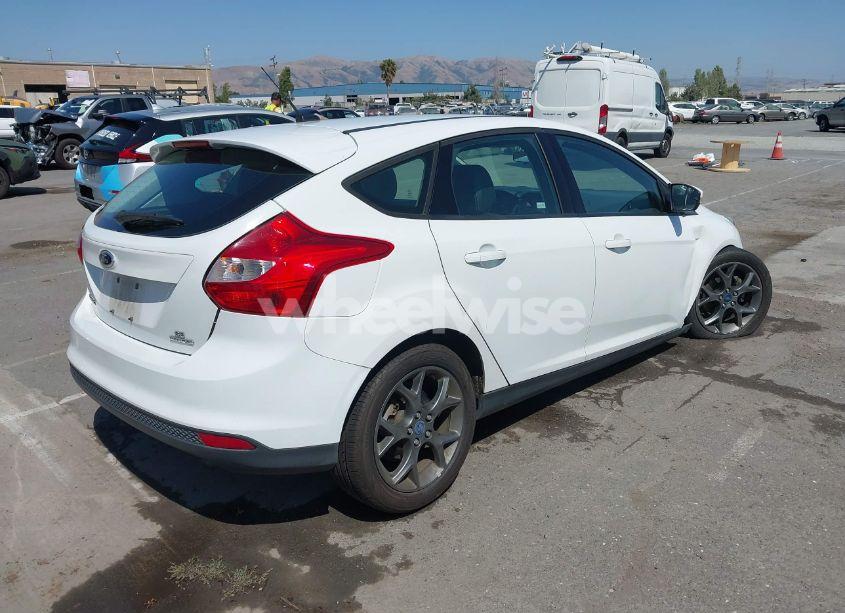 Photo 4 of 2013 Ford Focus SE (VIN 1FADP3K23DL279077)