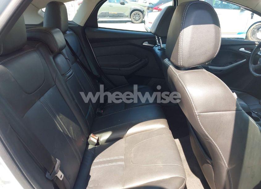 Photo 8 of 2013 Ford Focus SE (VIN 1FADP3K23DL279077)