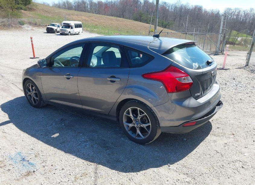 Photo 3 of 2013 Ford Focus SE (VIN 1FADP3K23DL289334)