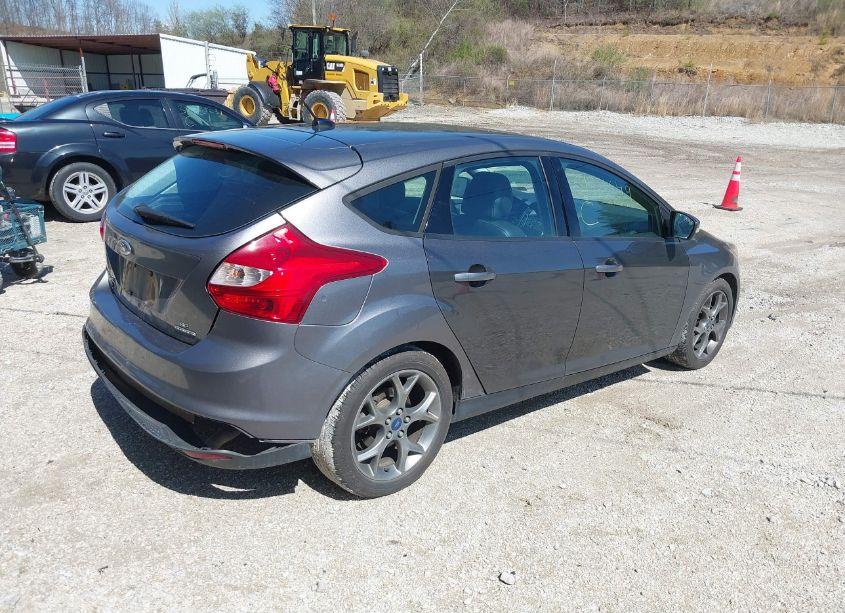 Photo 4 of 2013 Ford Focus SE (VIN 1FADP3K23DL289334)