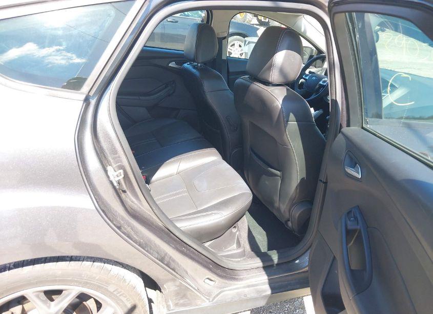 Photo 8 of 2013 Ford Focus SE (VIN 1FADP3K23DL289334)