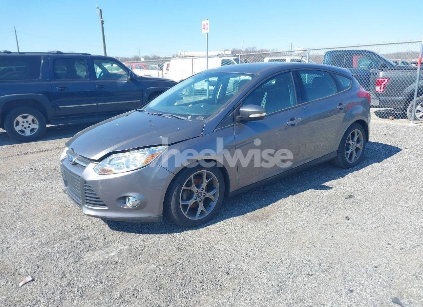Photo 2 of 2013 Ford Focus SE (VIN 1FADP3K23DL317181)