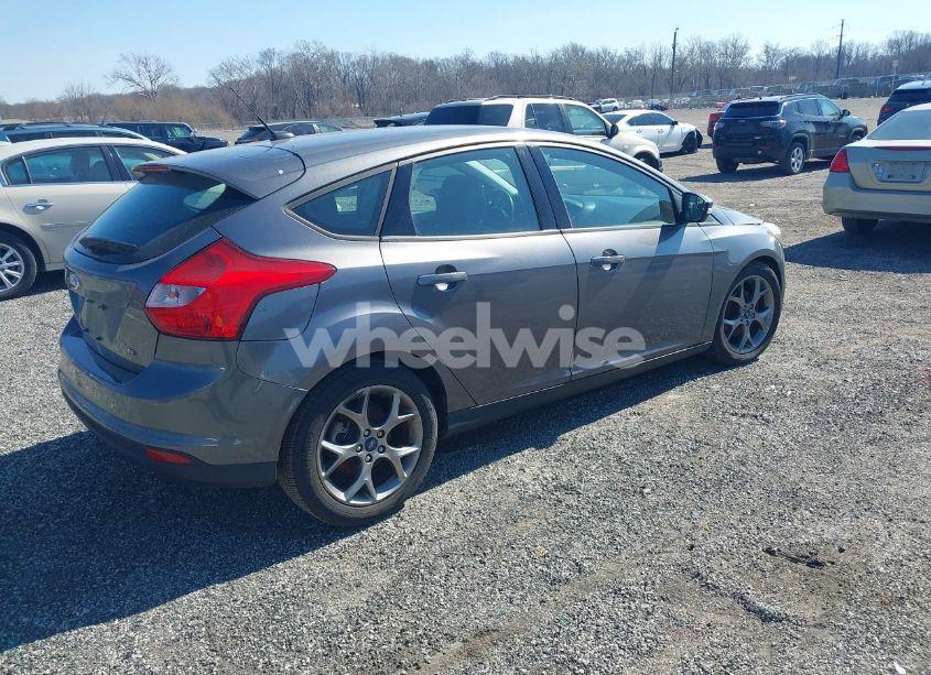 Photo 4 of 2013 Ford Focus SE (VIN 1FADP3K23DL317181)