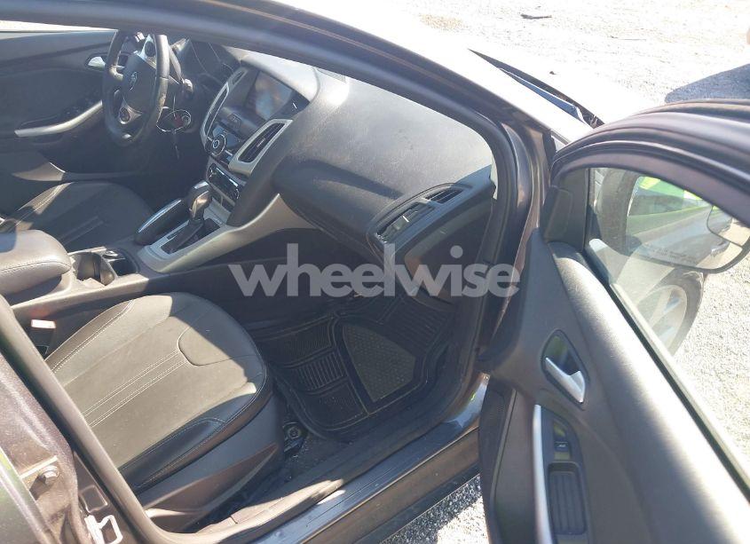 Photo 5 of 2013 Ford Focus SE (VIN 1FADP3K23DL317181)