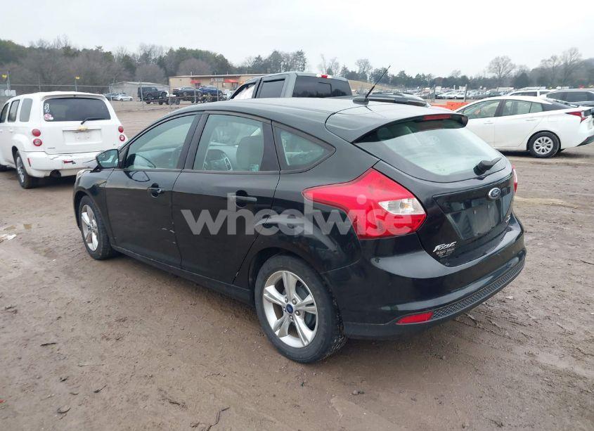 Photo 3 of 2013 Ford Focus SE (VIN 1FADP3K23DL349032)
