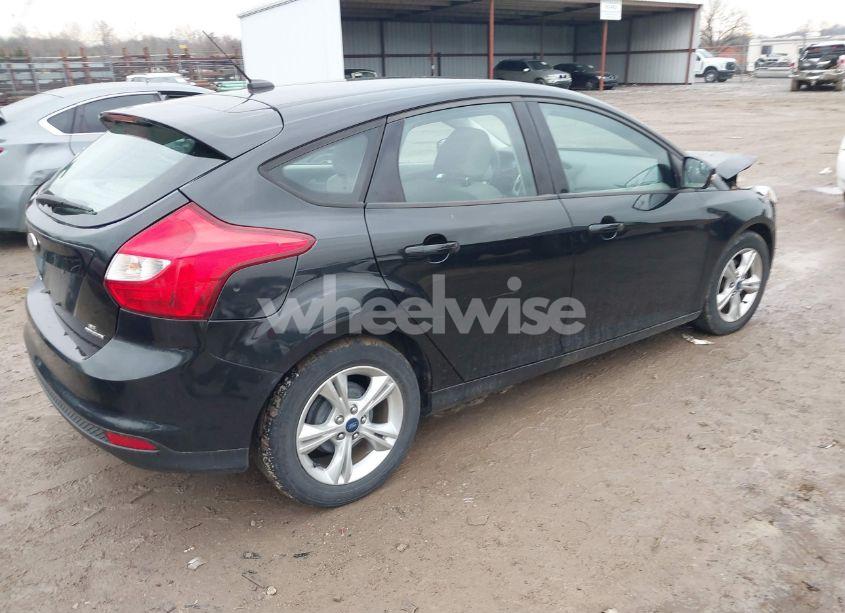 Photo 4 of 2013 Ford Focus SE (VIN 1FADP3K23DL349032)