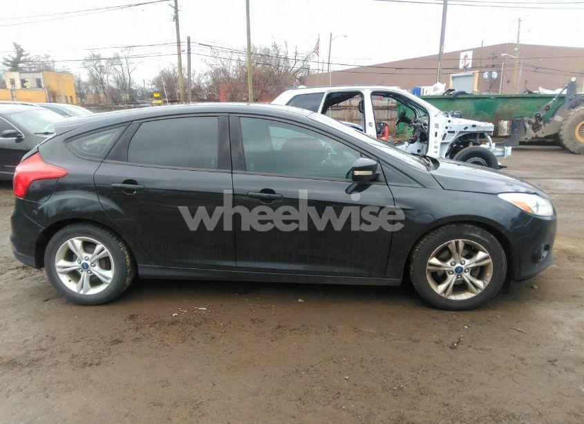 Photo 13 of 2013 Ford Focus SE (VIN 1FADP3K23DL380877)