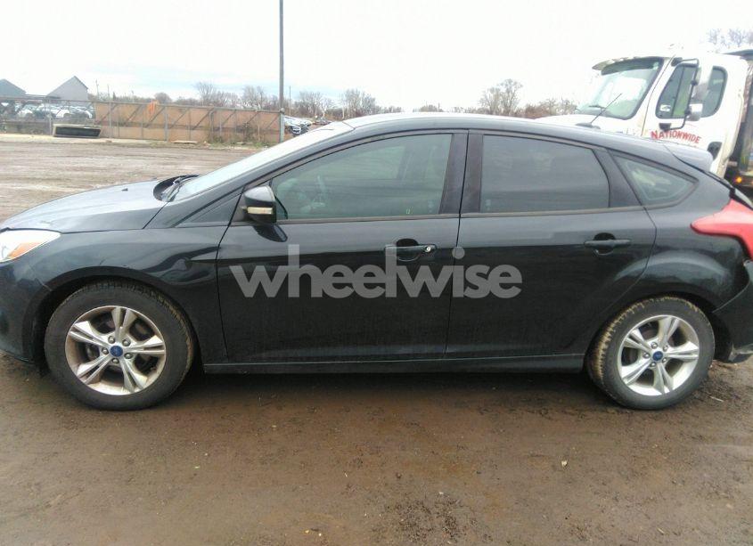 Photo 14 of 2013 Ford Focus SE (VIN 1FADP3K23DL380877)