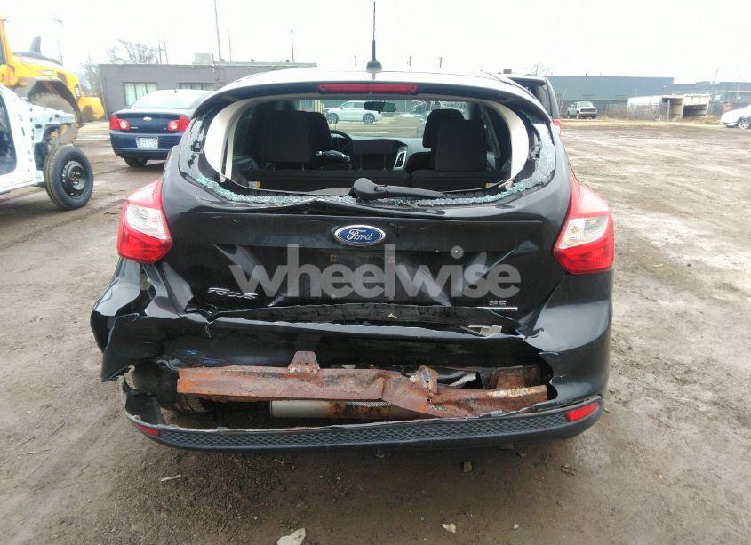Photo 16 of 2013 Ford Focus SE (VIN 1FADP3K23DL380877)