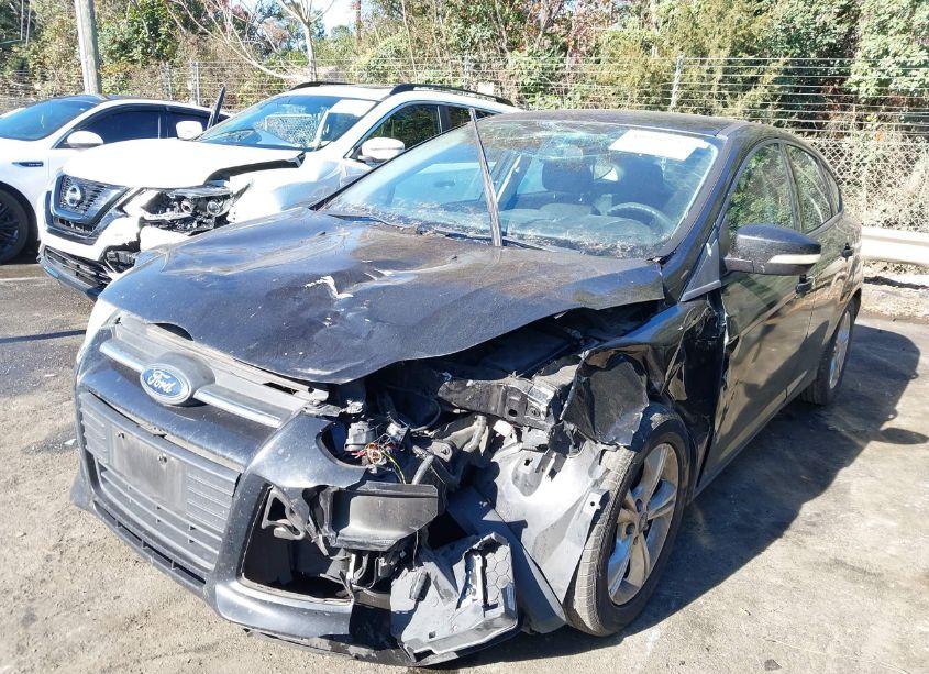 Photo 2 of 2014 Ford Focus SE (VIN 1FADP3K23EL103339)