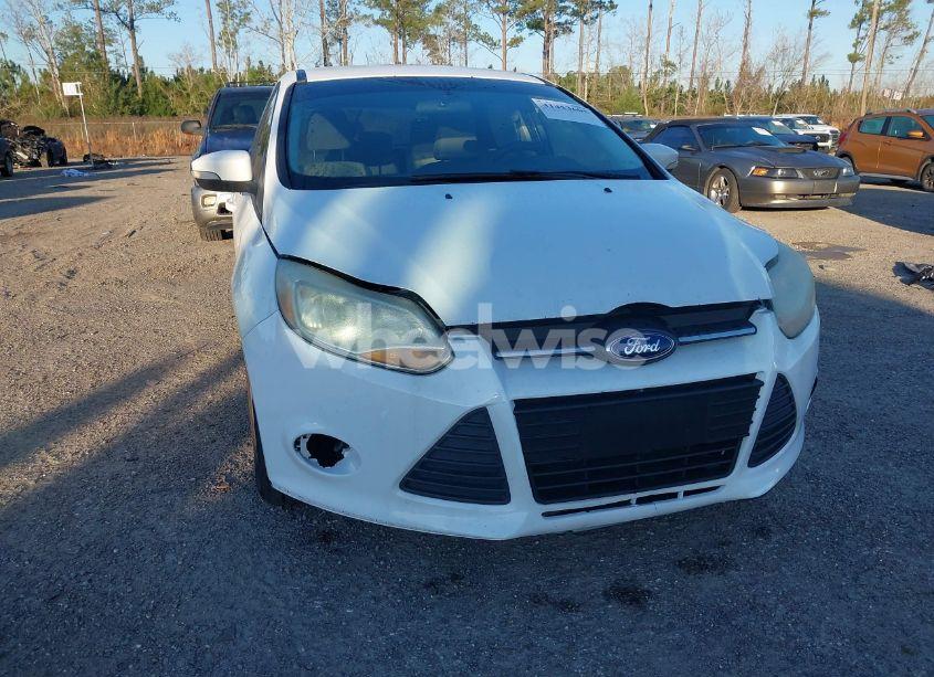 Photo 6 of 2014 Ford Focus SE (VIN 1FADP3K23EL121730)