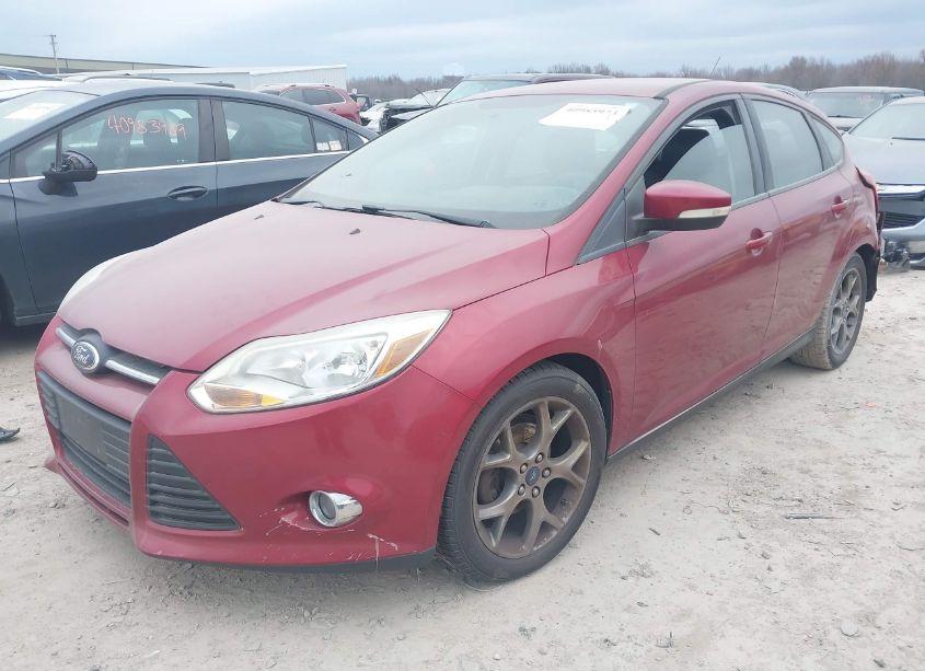 Photo 2 of 2014 Ford Focus SE (VIN 1FADP3K23EL166957)