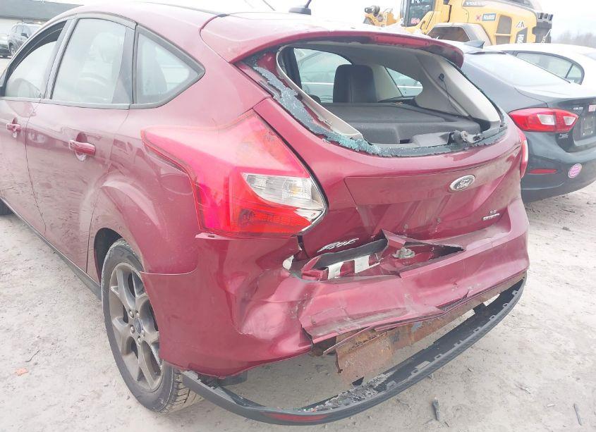 Photo 6 of 2014 Ford Focus SE (VIN 1FADP3K23EL166957)