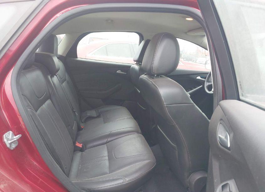 Photo 8 of 2014 Ford Focus SE (VIN 1FADP3K23EL166957)