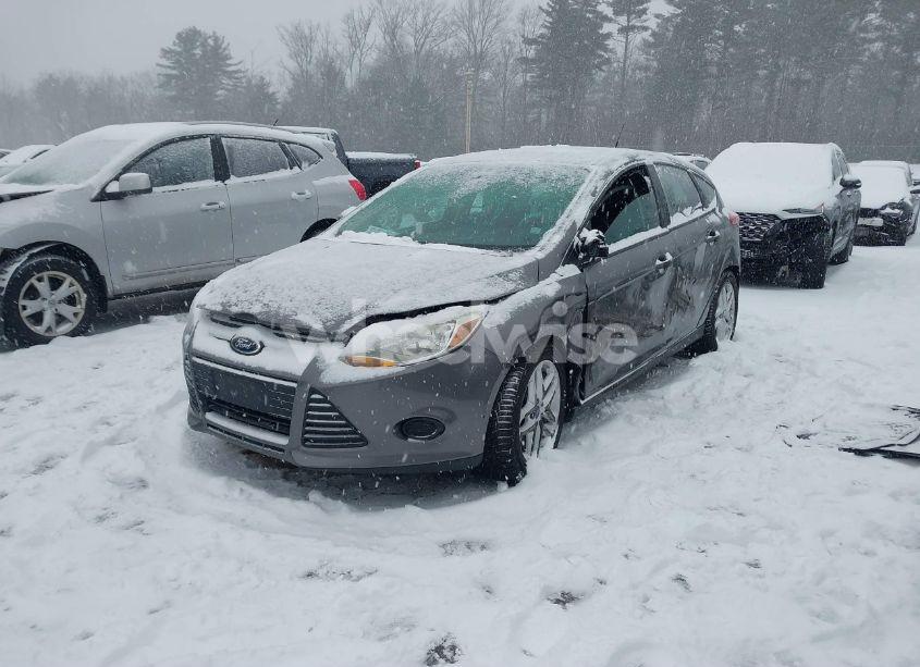 Photo 2 of 2014 Ford Focus SE (VIN 1FADP3K23EL178753)