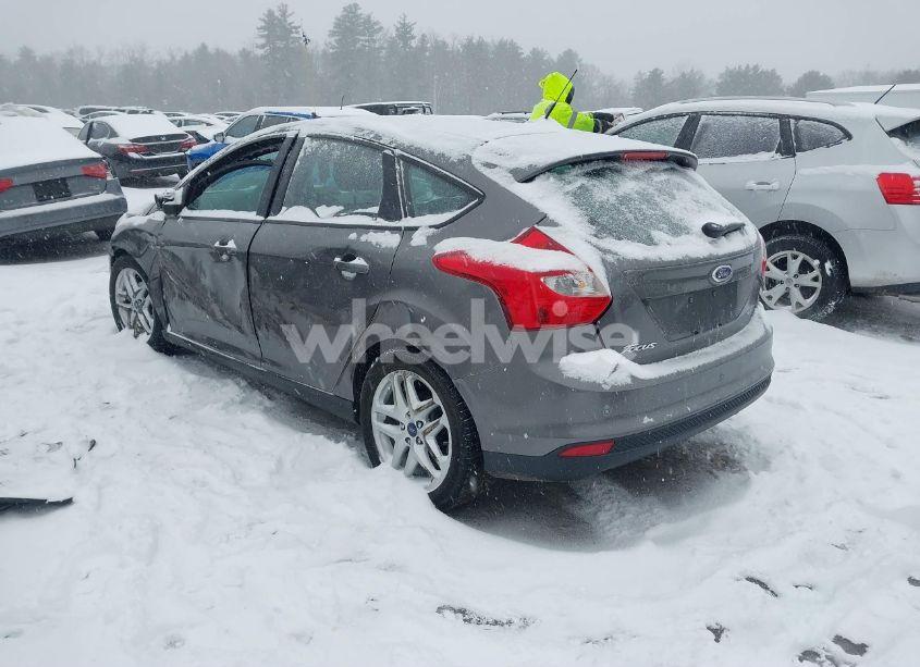 Photo 3 of 2014 Ford Focus SE (VIN 1FADP3K23EL178753)