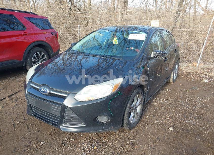 Photo 2 of 2014 Ford Focus SE (VIN 1FADP3K23EL184228)