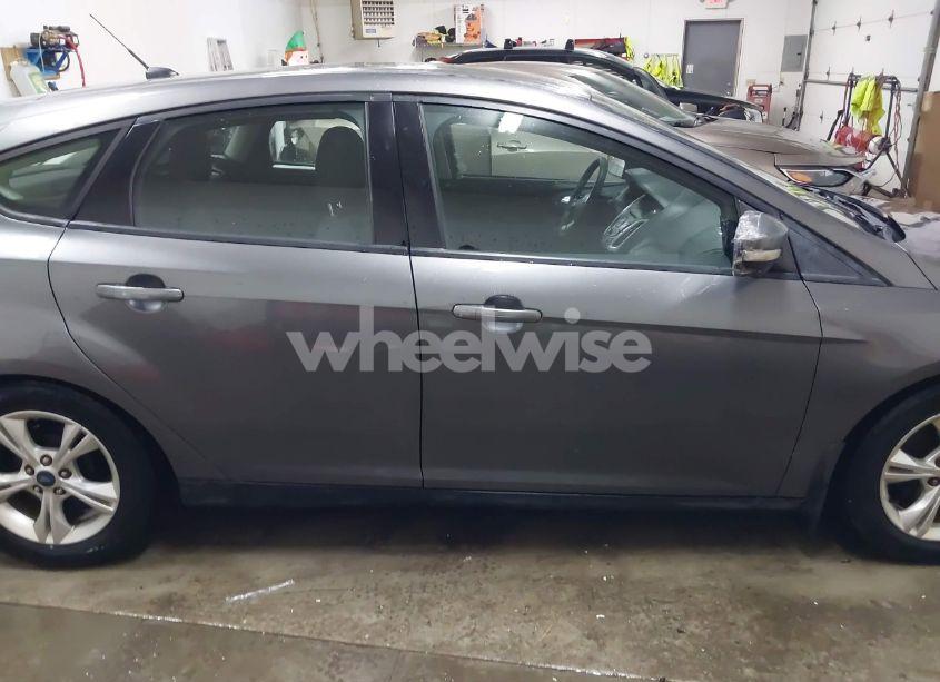 Photo 13 of 2014 Ford Focus SE (VIN 1FADP3K23EL205935)