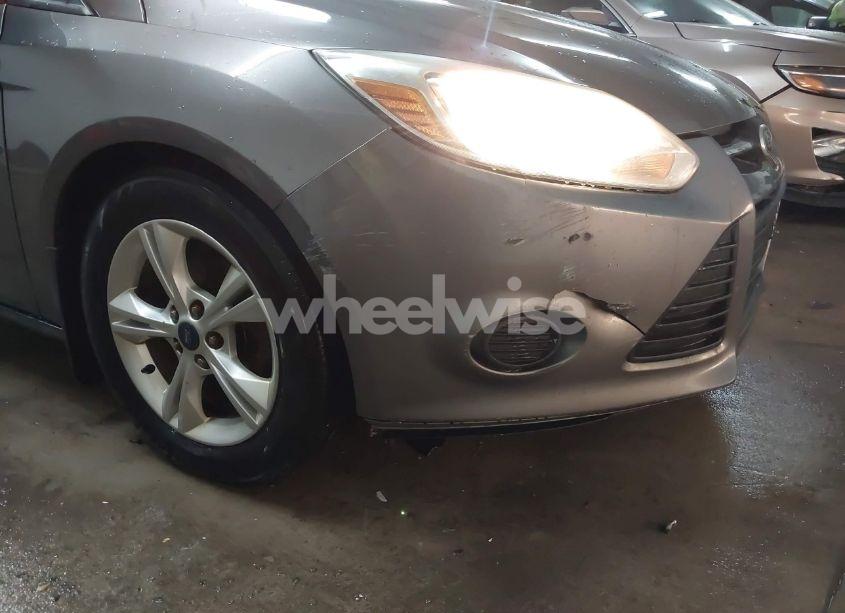Photo 17 of 2014 Ford Focus SE (VIN 1FADP3K23EL205935)