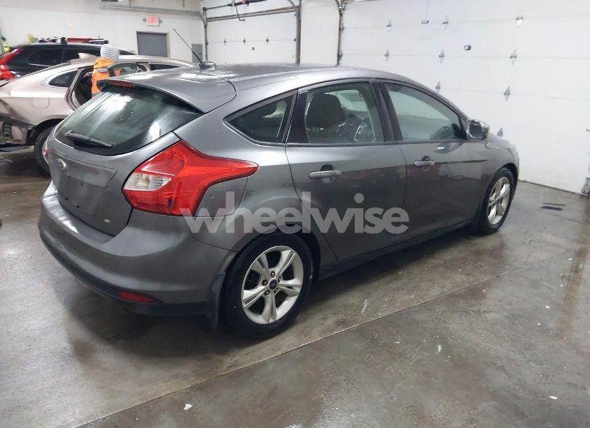 Photo 4 of 2014 Ford Focus SE (VIN 1FADP3K23EL205935)