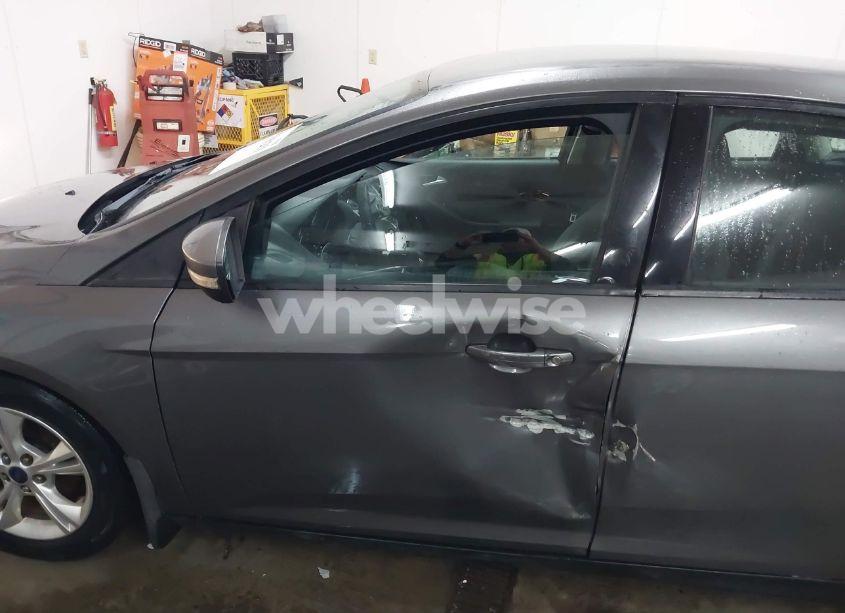 Photo 6 of 2014 Ford Focus SE (VIN 1FADP3K23EL205935)
