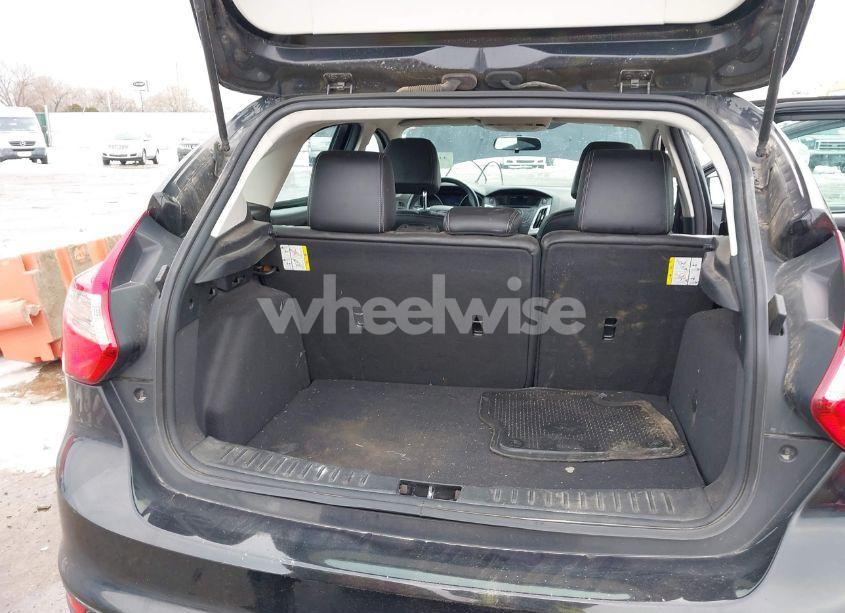 Photo 17 of 2014 Ford Focus SE (VIN 1FADP3K23EL213212)