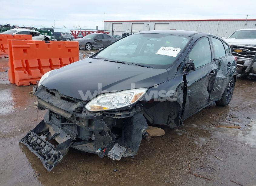 Photo 2 of 2014 Ford Focus SE (VIN 1FADP3K23EL213212)