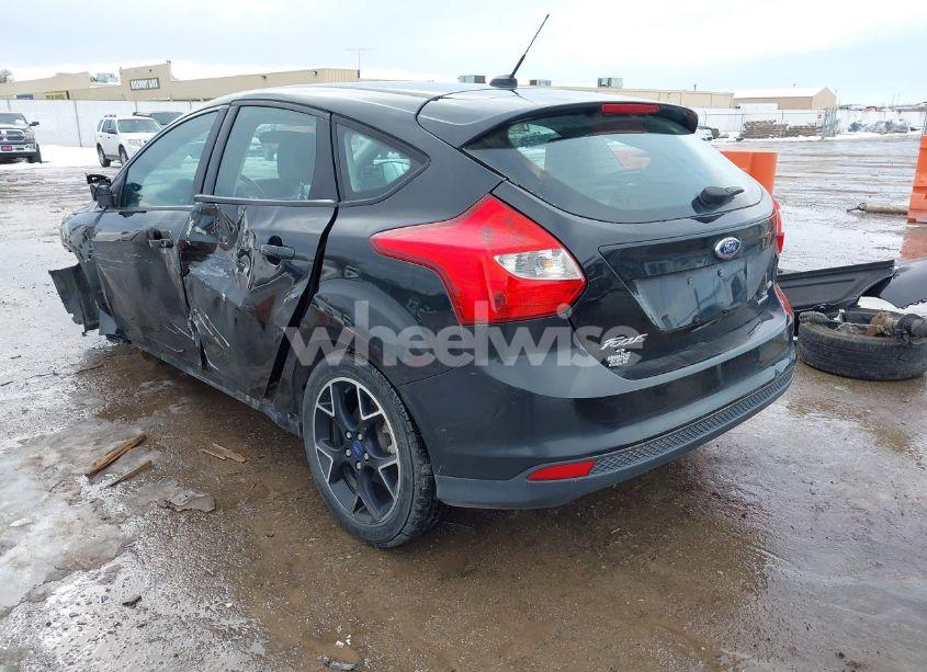 Photo 3 of 2014 Ford Focus SE (VIN 1FADP3K23EL213212)