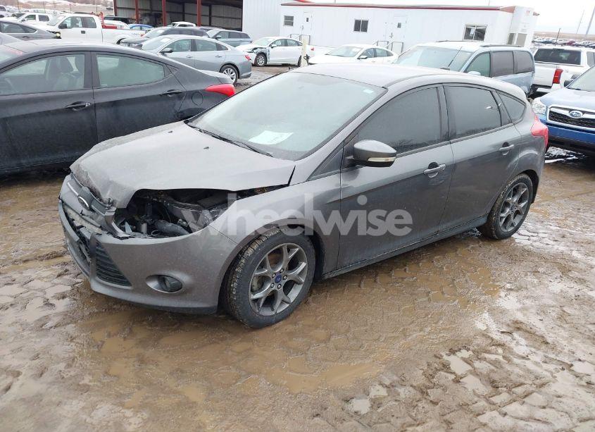 Photo 2 of 2014 Ford Focus SE (VIN 1FADP3K23EL236991)