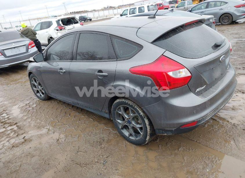 Photo 3 of 2014 Ford Focus SE (VIN 1FADP3K23EL236991)