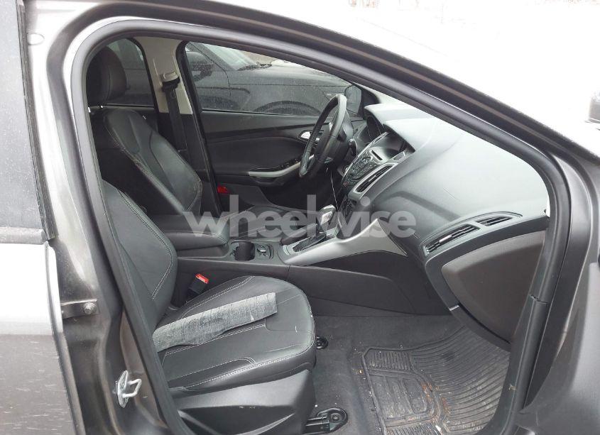 Photo 5 of 2014 Ford Focus SE (VIN 1FADP3K23EL236991)