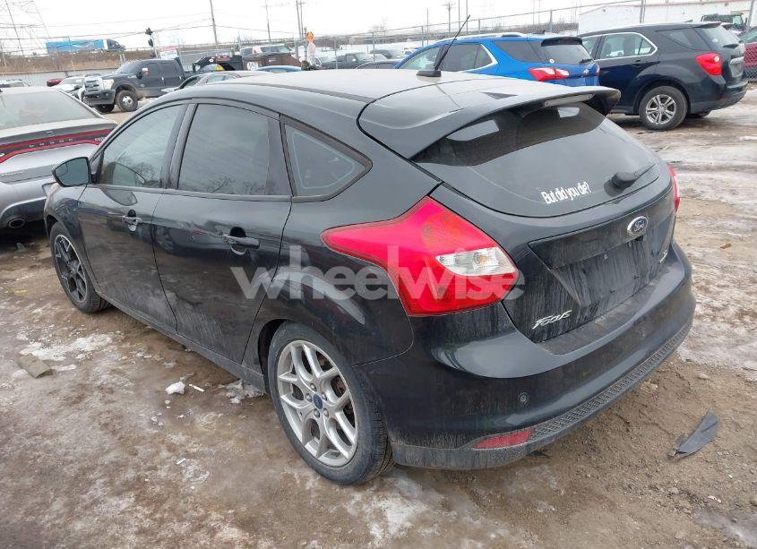 Photo 3 of 2014 Ford Focus SE (VIN 1FADP3K23EL258943)