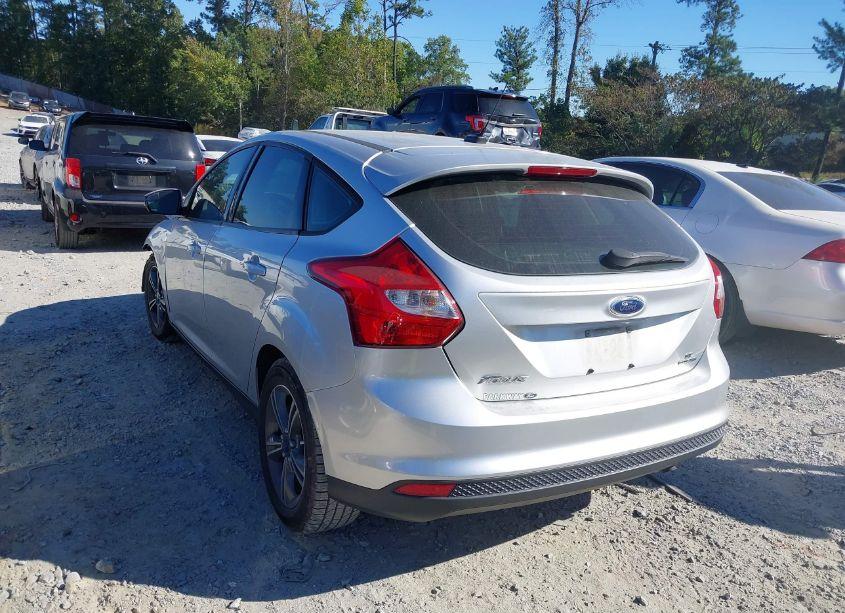 Photo 3 of 2014 Ford Focus SE (VIN 1FADP3K23EL279582)