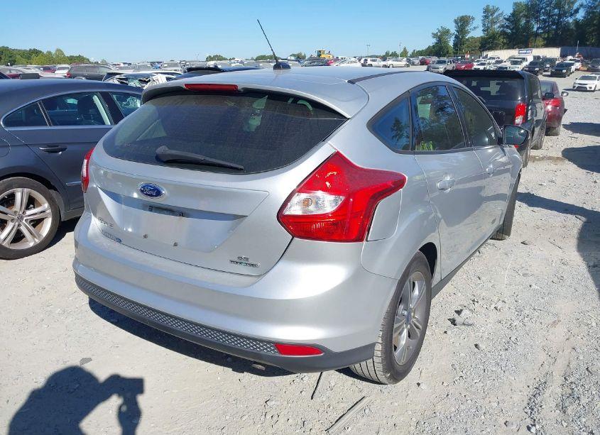 Photo 4 of 2014 Ford Focus SE (VIN 1FADP3K23EL279582)