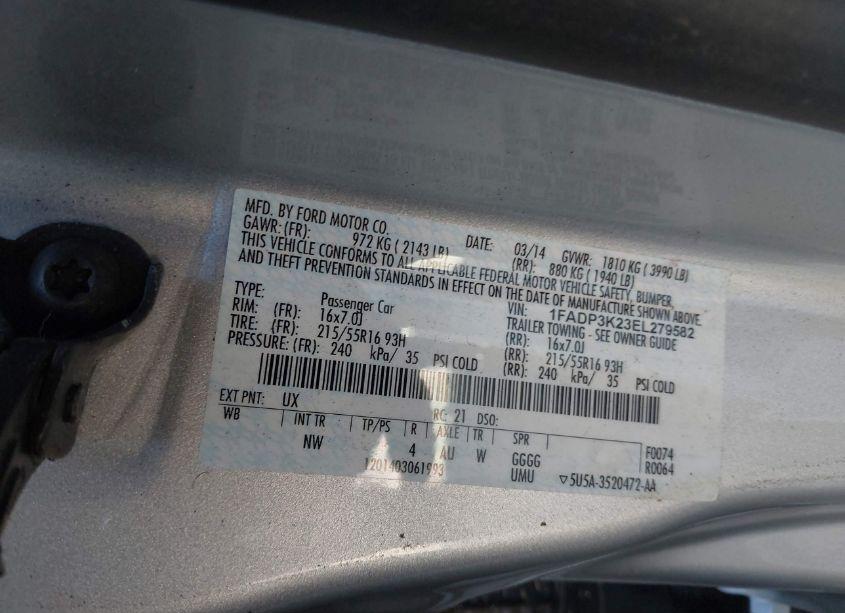 Photo 9 of 2014 Ford Focus SE (VIN 1FADP3K23EL279582)