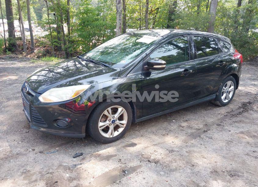 Photo 2 of 2014 Ford Focus SE (VIN 1FADP3K23EL284216)