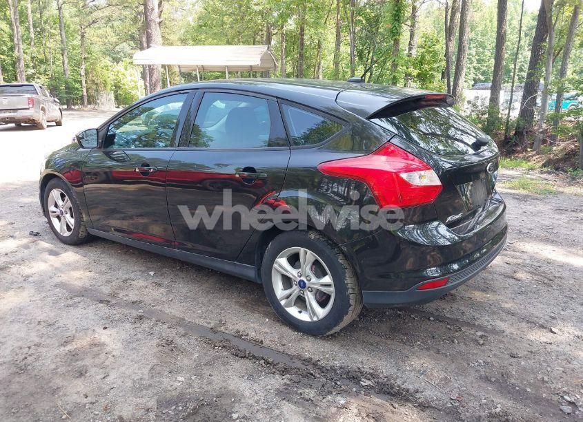 Photo 3 of 2014 Ford Focus SE (VIN 1FADP3K23EL284216)
