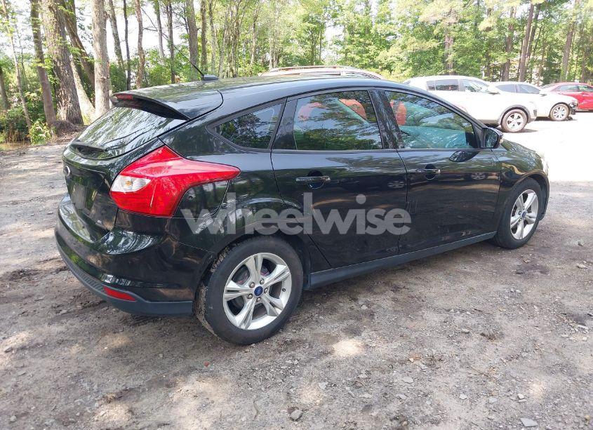 Photo 4 of 2014 Ford Focus SE (VIN 1FADP3K23EL284216)