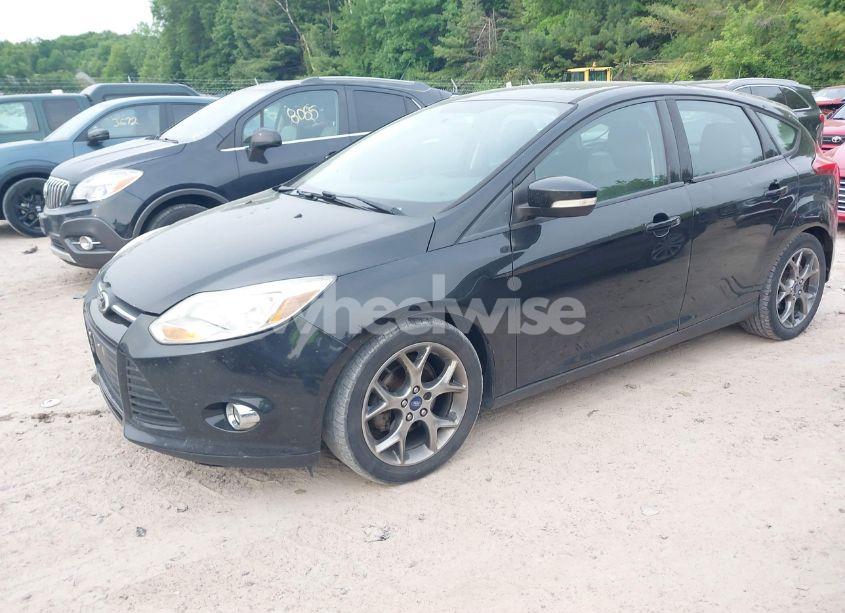Photo 2 of 2014 Ford Focus SE (VIN 1FADP3K23EL292655)