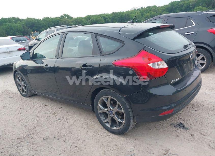 Photo 3 of 2014 Ford Focus SE (VIN 1FADP3K23EL292655)