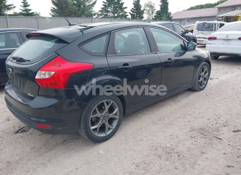 Photo 4 of 2014 Ford Focus SE (VIN 1FADP3K23EL292655)
